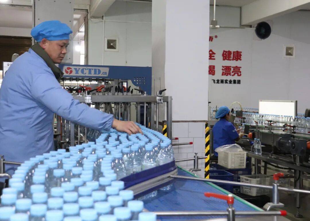 日产2万桶贵州“飞龙雨”开足马力生产忙